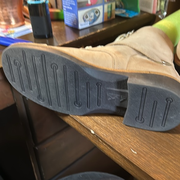 💕Anne Klein Boots 🥾 - Picture 5 of 9